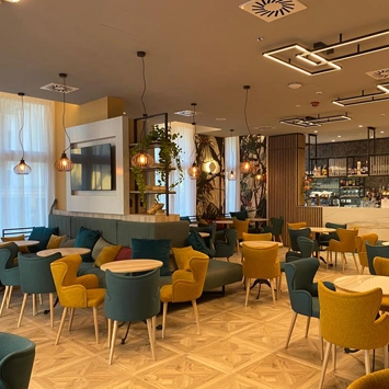 Progetto di illuminazione design per un hotel al mare